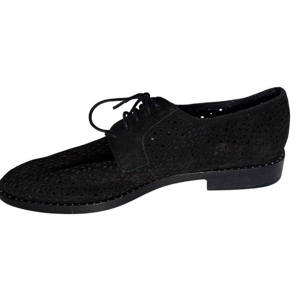 Vince Camuto Lesta Geo Black Oxford Women 9M Laser Cut Suede Flat Studs Academia - Picture 12 of 14
